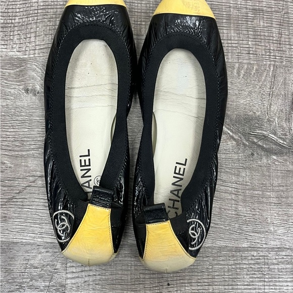 Chanel Patent Two Tone Ballet Flats - Picture 6 of 11